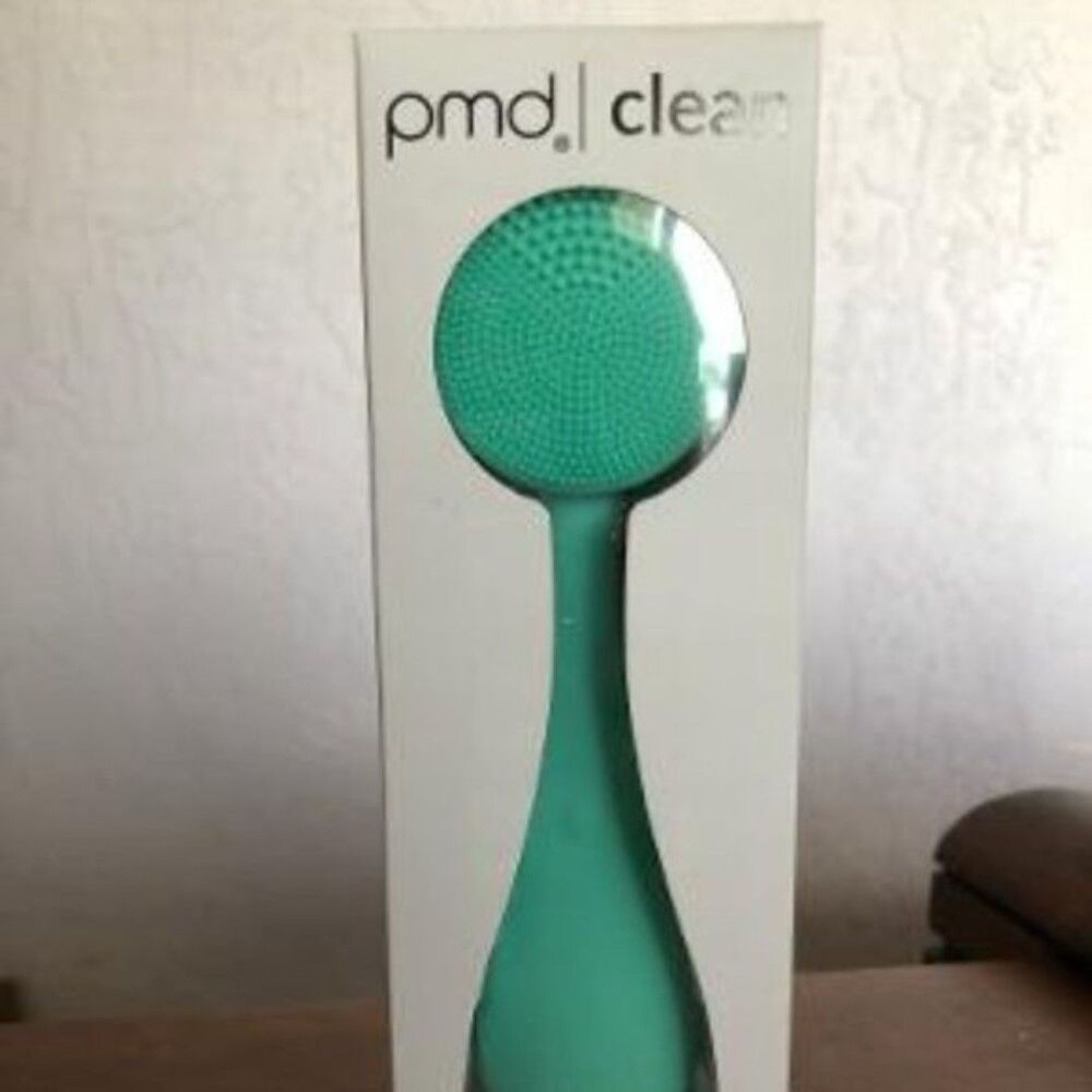 PMD Clean Smart Facial Cleansing Device